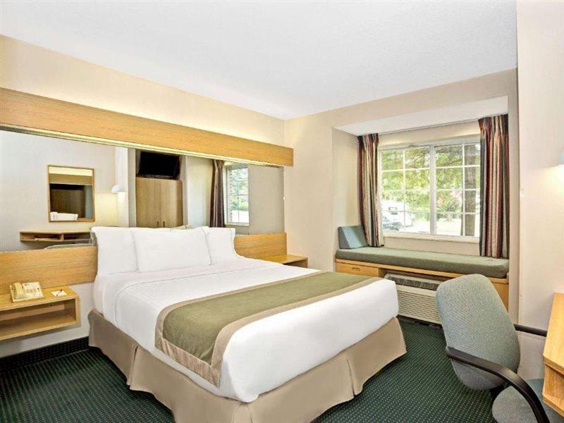 Microtel Inn By Wyndham Raleigh-Durham Airport Morrisville Exterior photo